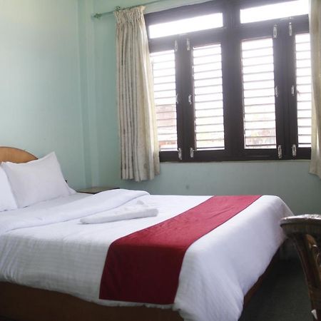 Pushpa Guest House Pokhara Exterior photo