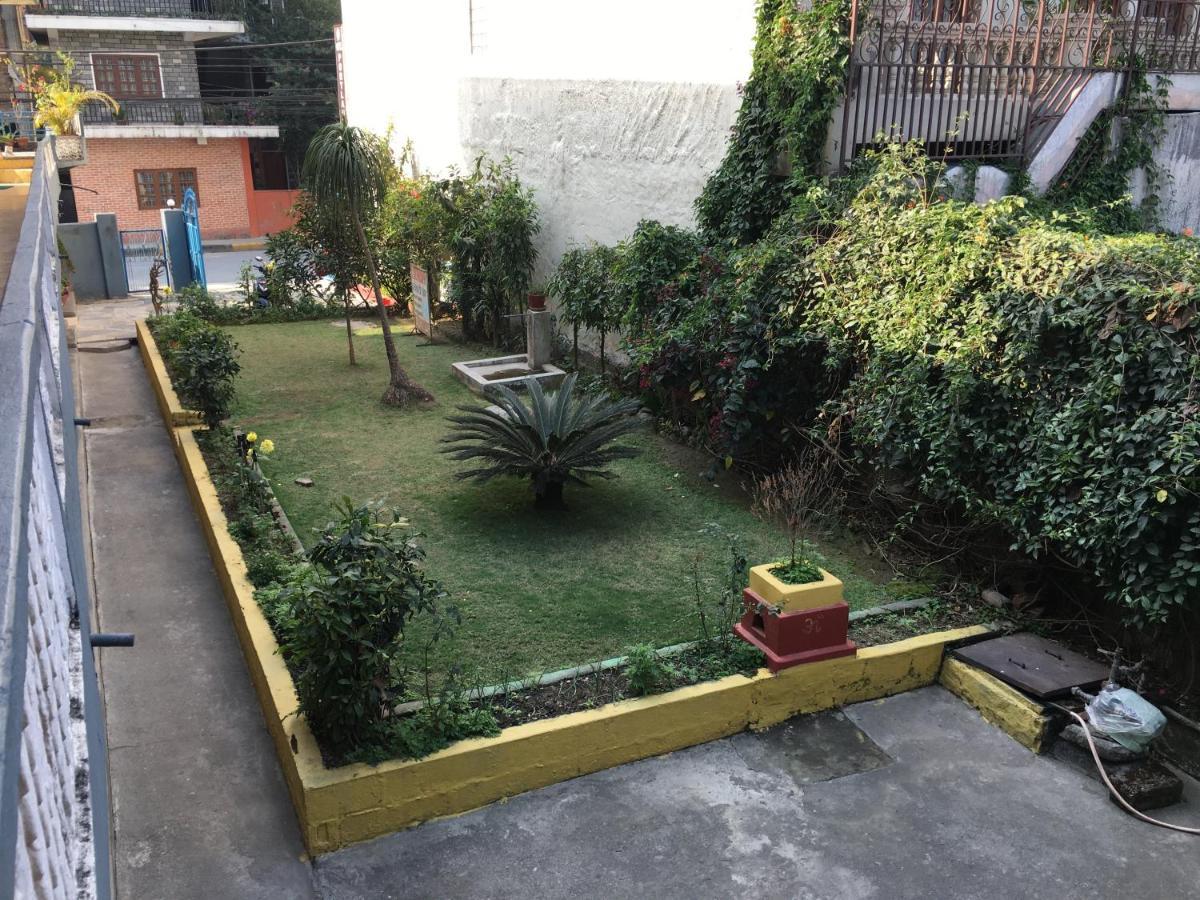 Pushpa Guest House Pokhara Exterior photo