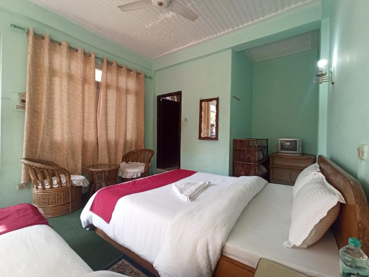 Pushpa Guest House Pokhara Exterior photo
