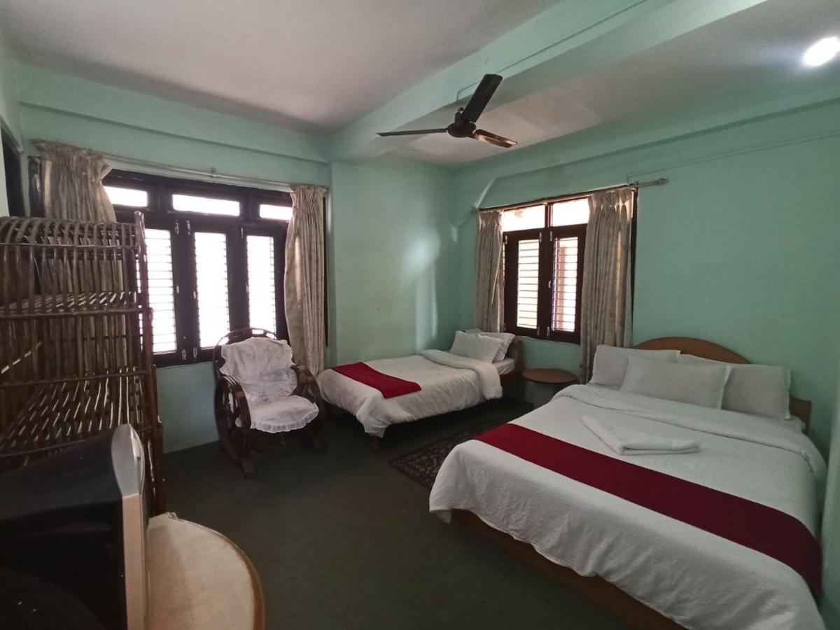 Pushpa Guest House Pokhara Exterior photo